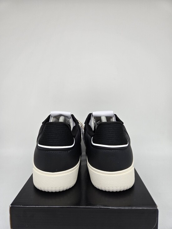 adidas Men\'s Tyshawn Low JQ1137 Core Black Cloud White Shoes Size 9 main image 5